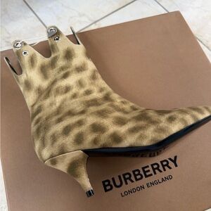 Burberry Jermaine Leopard Print Eyelet Detail Ankle Boots